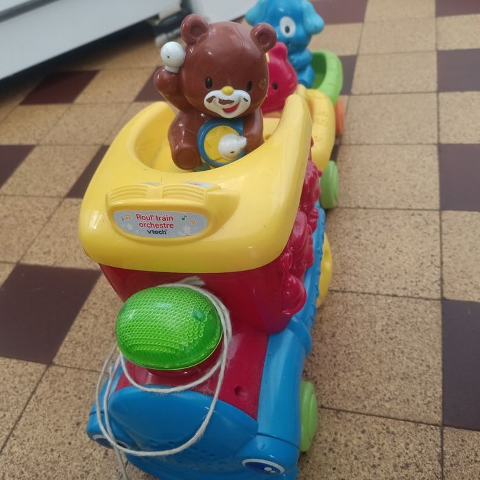 Petit train jouet - photo numéro 3