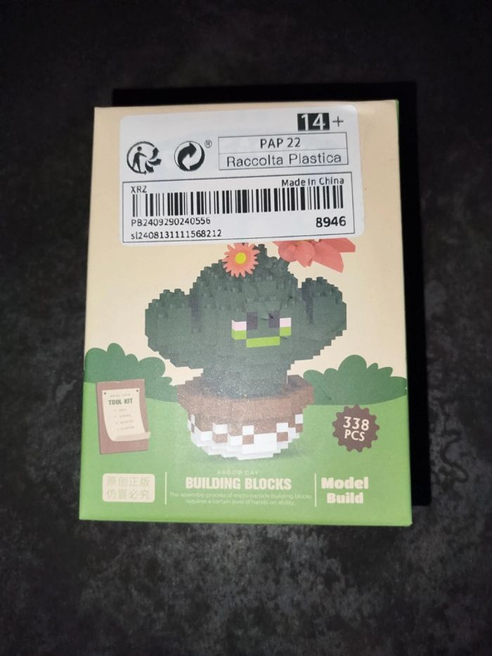 Lego cactus