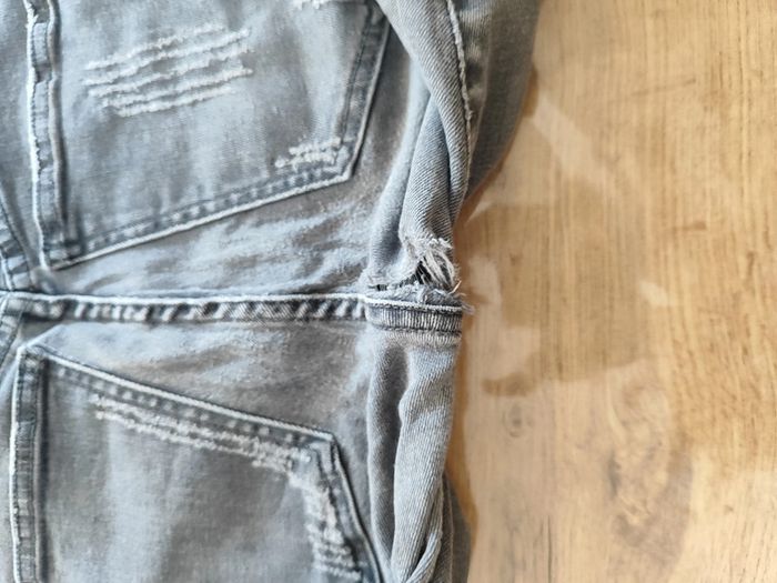 Jean troué Jeanne Vouland gris taille S : Libère la rock star qui est en toi - photo numéro 5