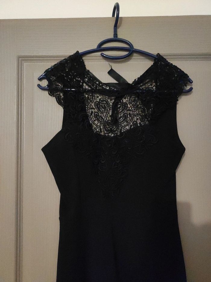 Robe courte noire - photo numéro 2