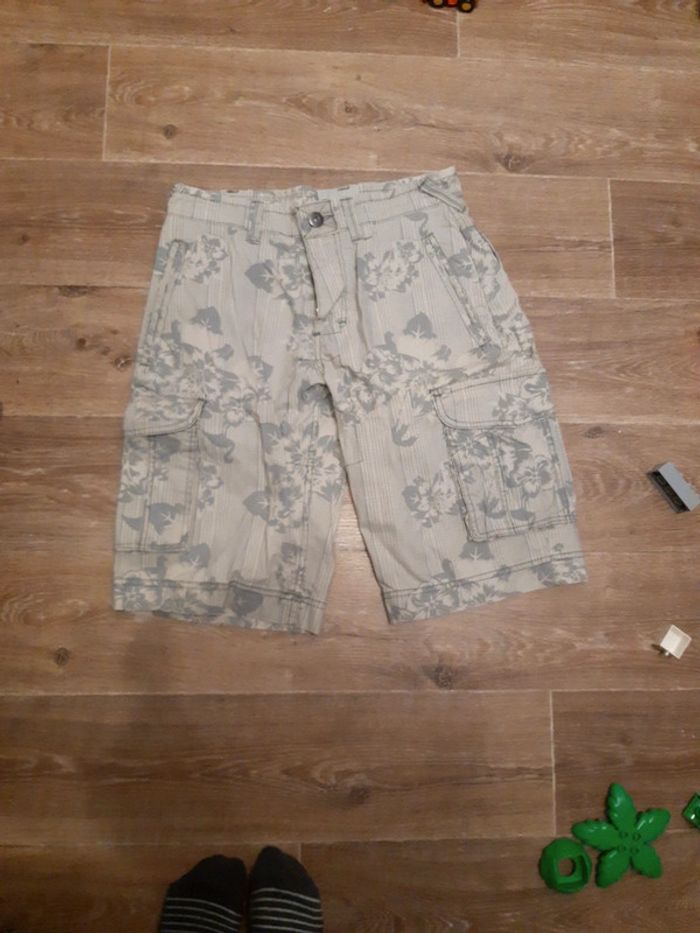 Short fleuri homme