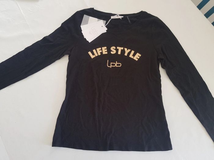 Tee-shirt manches longues NEUF