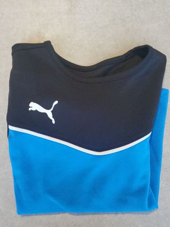 Tee-shirt puma 10 ans en très bon état 