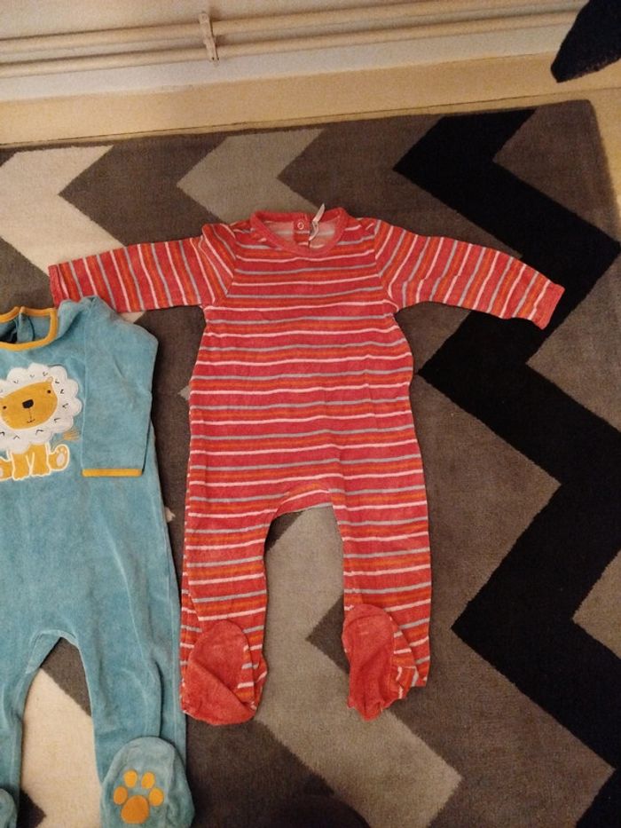 Lot de pyjamas - photo numéro 5