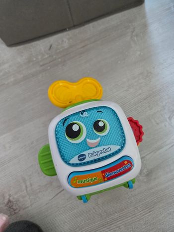 Baby robot vtech tres bon état