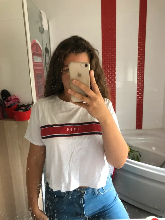Tee shirt