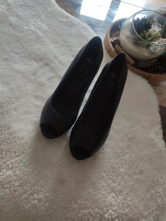 Talons ouverts - photo numéro 2