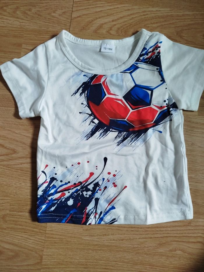 Tee shirt