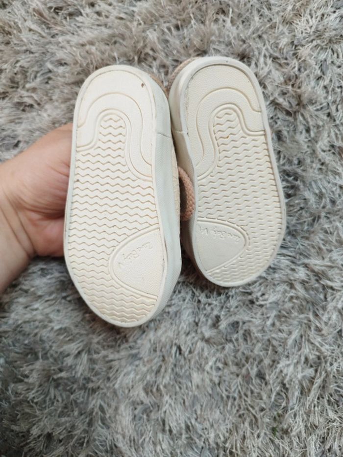 Jolie petite basket fille taille 19 Zara - photo numéro 4
