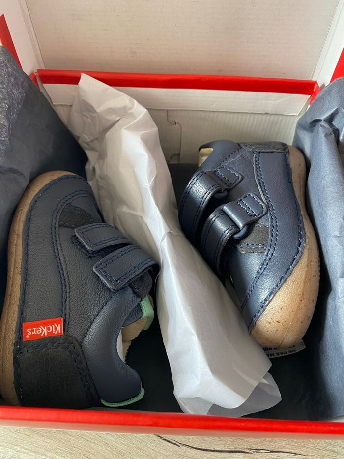 👟 Chaussures bébé Kickers neuves – taille 18 - photo numéro 7