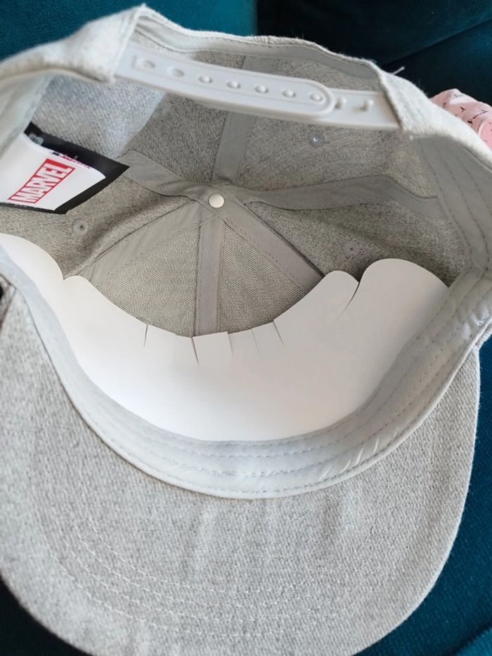 Casquette grise Marvel homme neuve - photo numéro 2