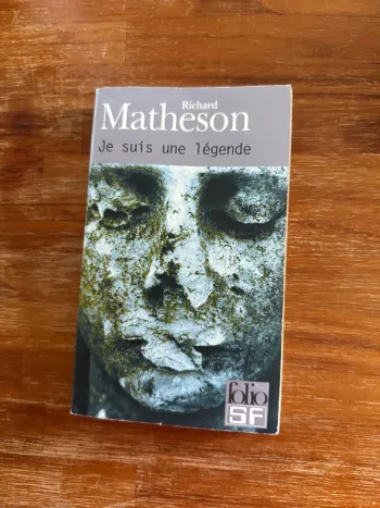 Livre, je suis une légende