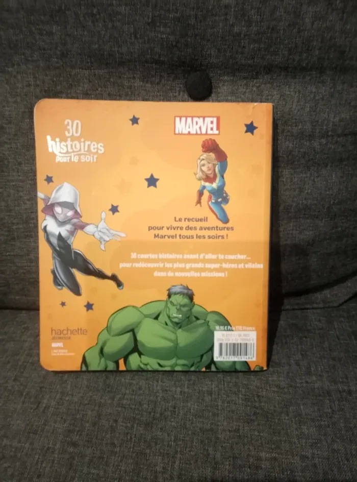 Livre enfant - 30 histoires pour le soir - Marvel Avengers - photo numéro 2