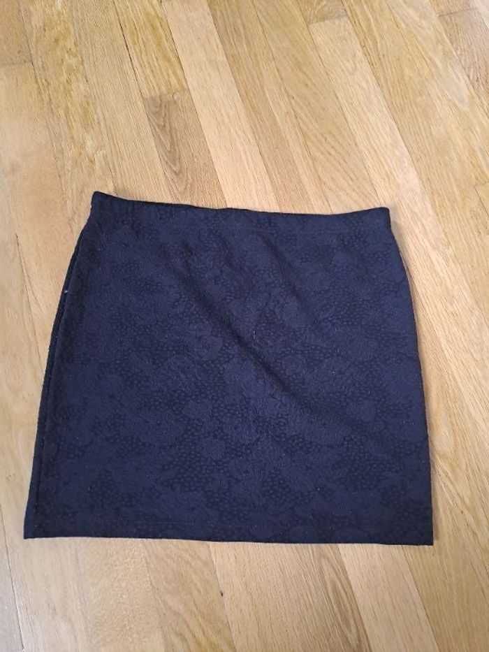 Jupe moulante à motif