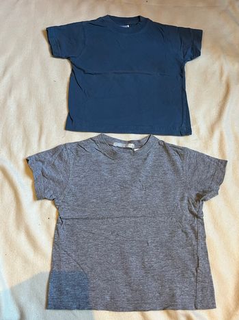 2 tee-shirts 4 ans