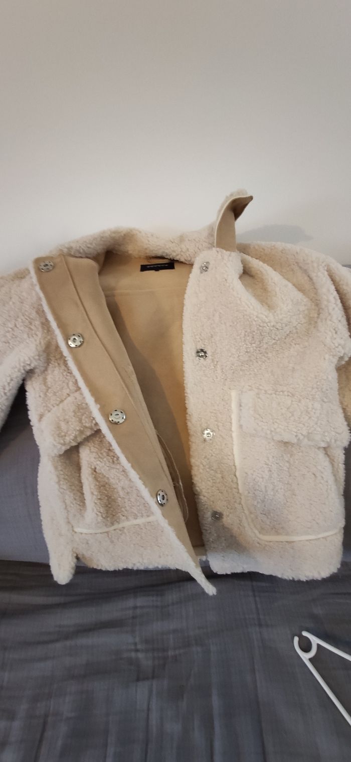 Manteau court bouclette - photo numéro 3