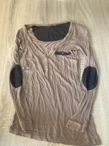 T-shirt manches longues.