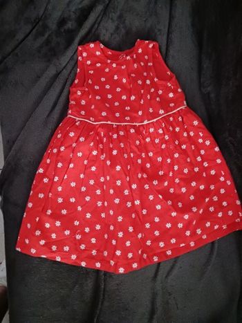 Robe rouge et blanc 24 mois