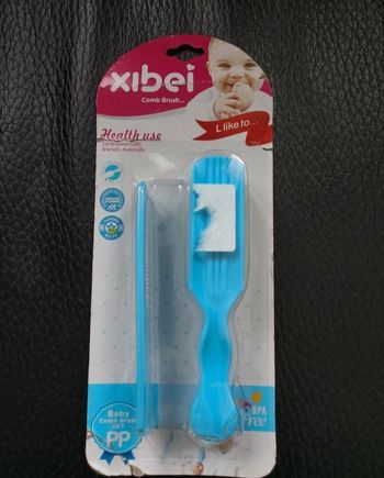 Set de brosse et peigne pour chouchouter les cheveux de votre bout de chou