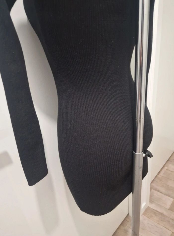 Robe courte noire moulante – Taille XS (34) - photo numéro 7