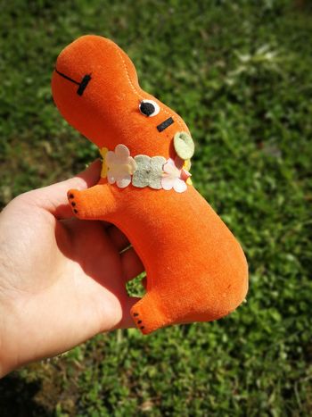 Hippopotame orange décoratif