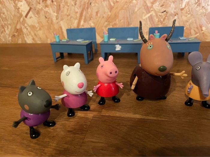 Idée cadeau 🎁 Grande classe d’école Peppa pig - photo numéro 6
