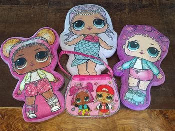 Coussins et sac poupée lol