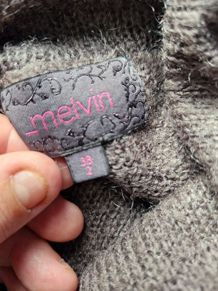 Superbe pull col réversibke épaules, manches asymétriques - photo numéro 10