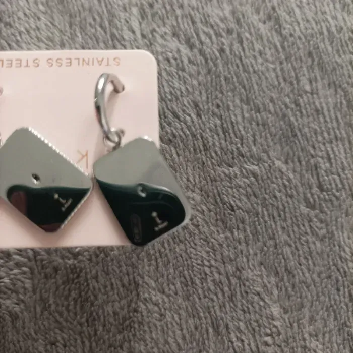 Boucles d'oreilles fantaisie Ikita neuves - photo numéro 4