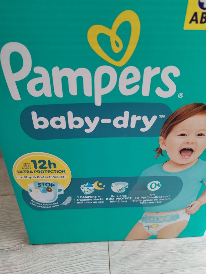 Couche pampers Baby Dry - photo numéro 2