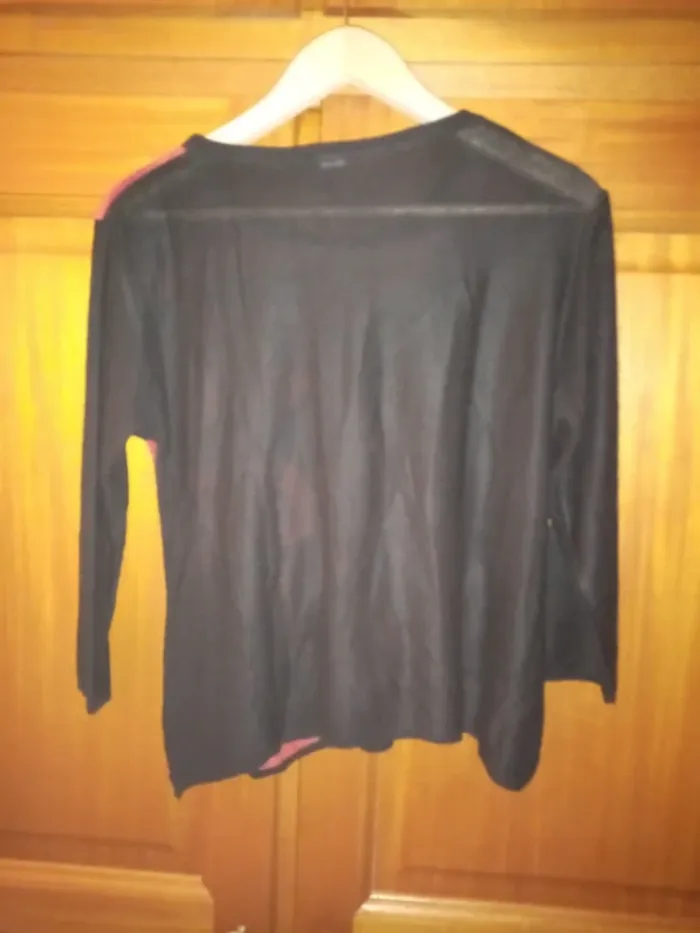 Pull rouge et noir - photo numéro 4