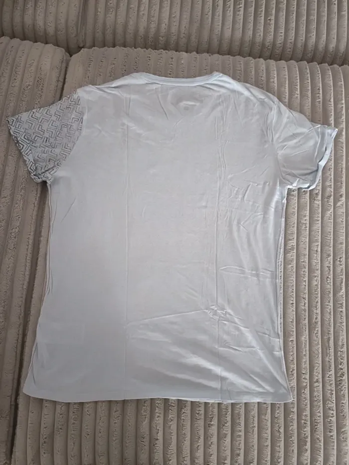 T-shirt guess taille XL - photo numéro 11
