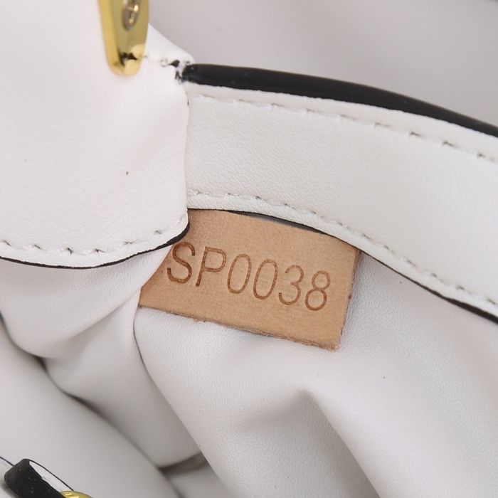 Louis Vuitton Capucines bb - photo numéro 8