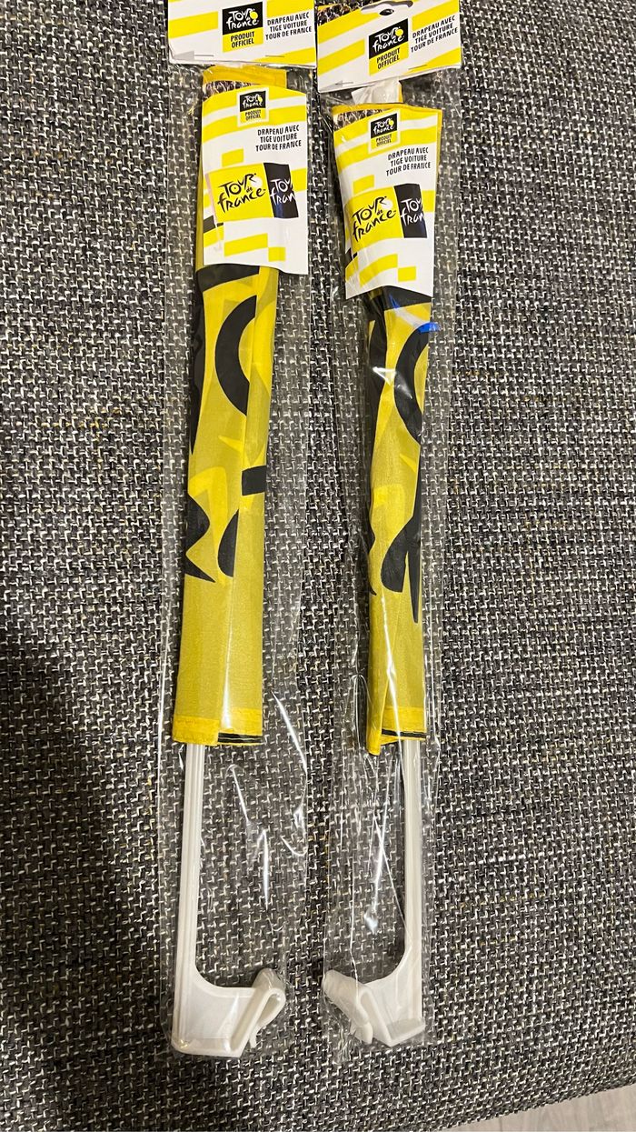 Lot de 2 drapeaux tige pour voiture Tour de France