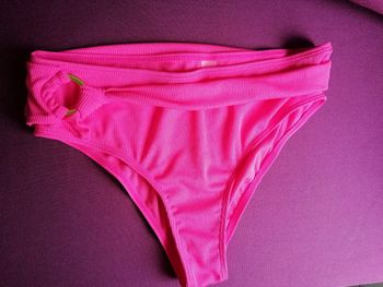 Bas de maillot de bain rose neuf