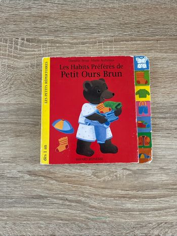 Les habits préférés de petit ours brun