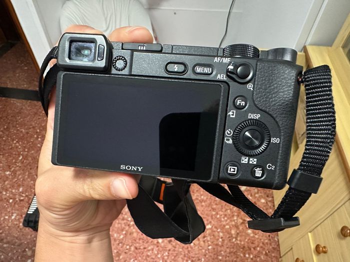 Appareil photo 4K Sony Alpha 6400 + objectif + carte mémoire 256 Go (lot d'accessoires) - photo numéro 3
