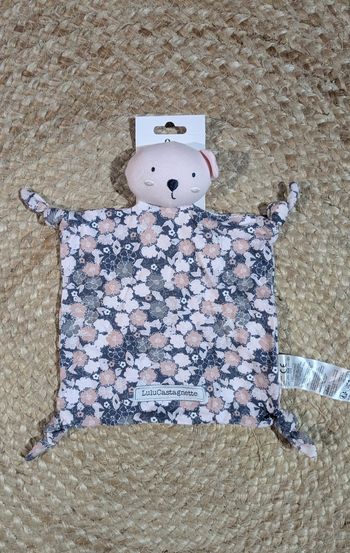 Doudou a fleurs lulu castagnette neuf