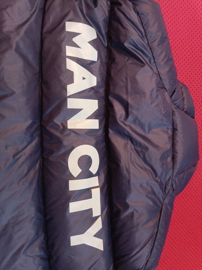 Doudoune Manchester City, Puma Authentique Officiel taille Adulte XS, Neuf - photo numéro 14