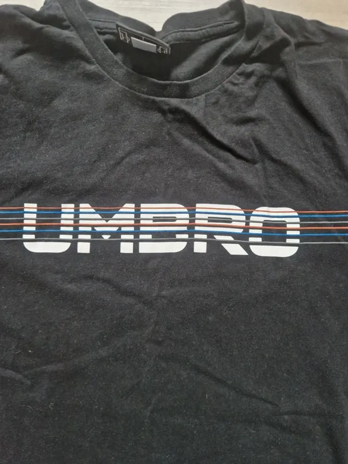 T-shirt Umbro noir taille L - photo numéro 2