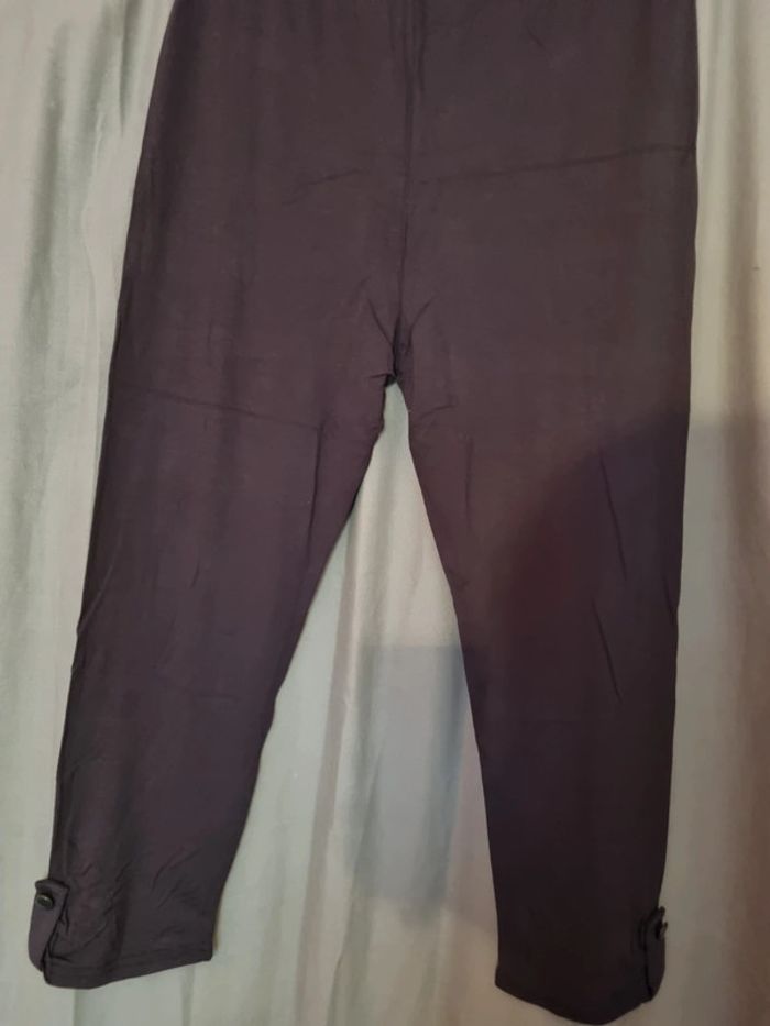 Legging pantacourt noir neuf - photo numéro 4