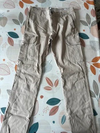 Pantalon, marque Jules taille 36 cargo