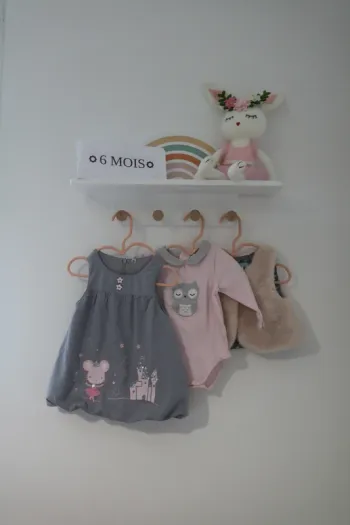 Ensemble bodies/gilet Obaïbi et robe Ma boutique plus 6 mois