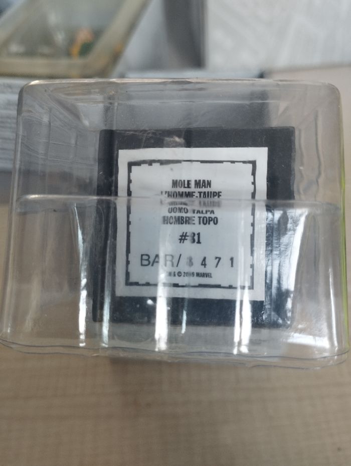 Figurine Marvel l'homme taupe en plomb - photo numéro 4