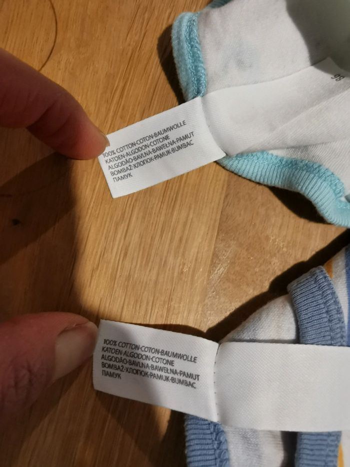 Lot 2 bodies sans manches 2 ans - photo numéro 6