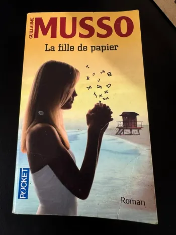 Livre La Fille de papier