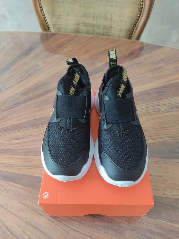 Baskets Nike flex runner T 29.5 - photo numéro 3