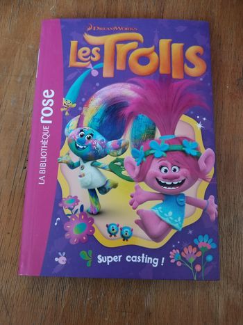 Livre neuf " Les Trolls "