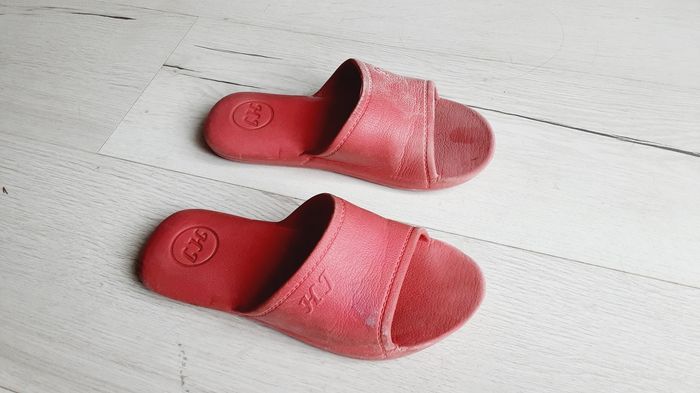 Chaussures fille tongs claquettes roses pointure 36 - photo numéro 2