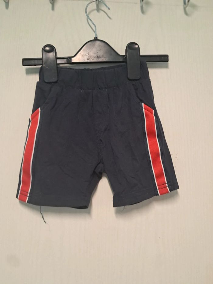 Short 12 mois